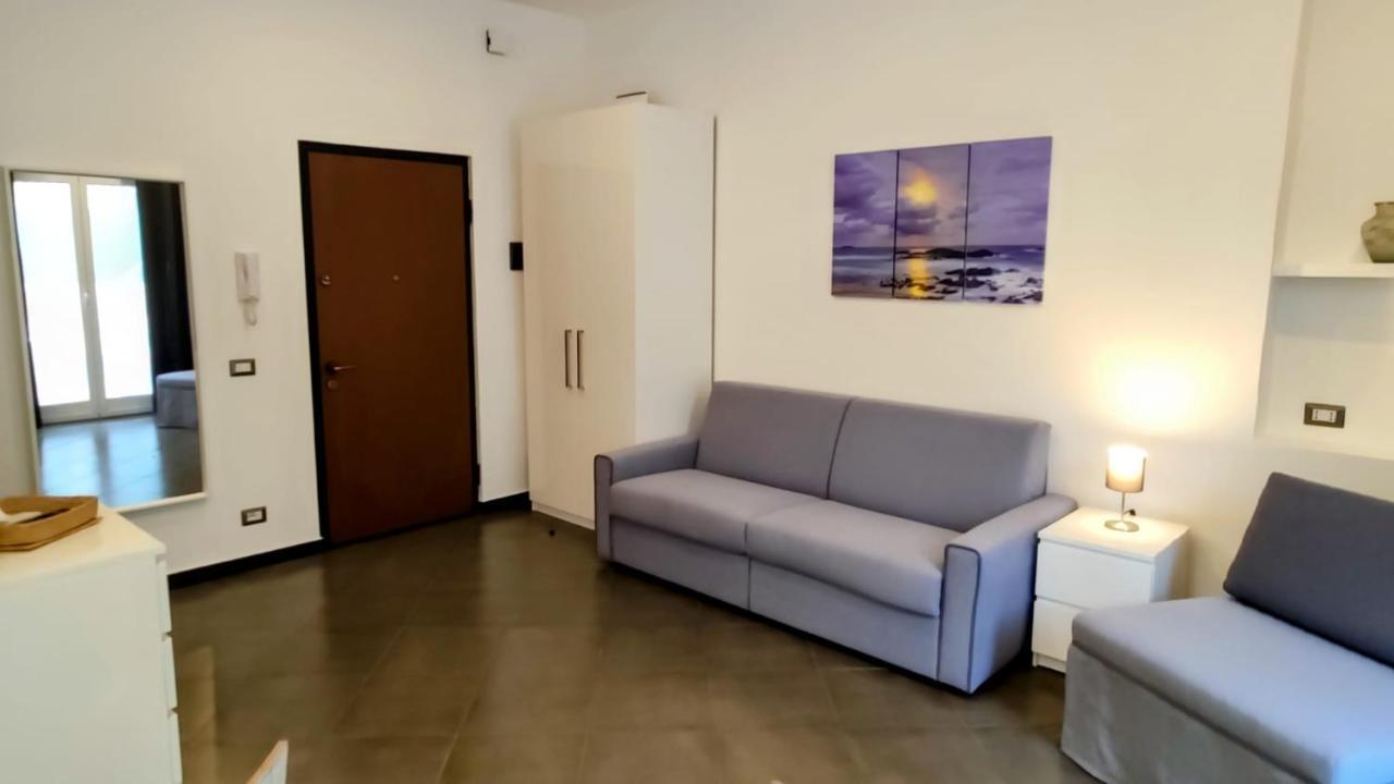 Karina, To The Beach With Terrace And Private Parking Savona Esterno foto