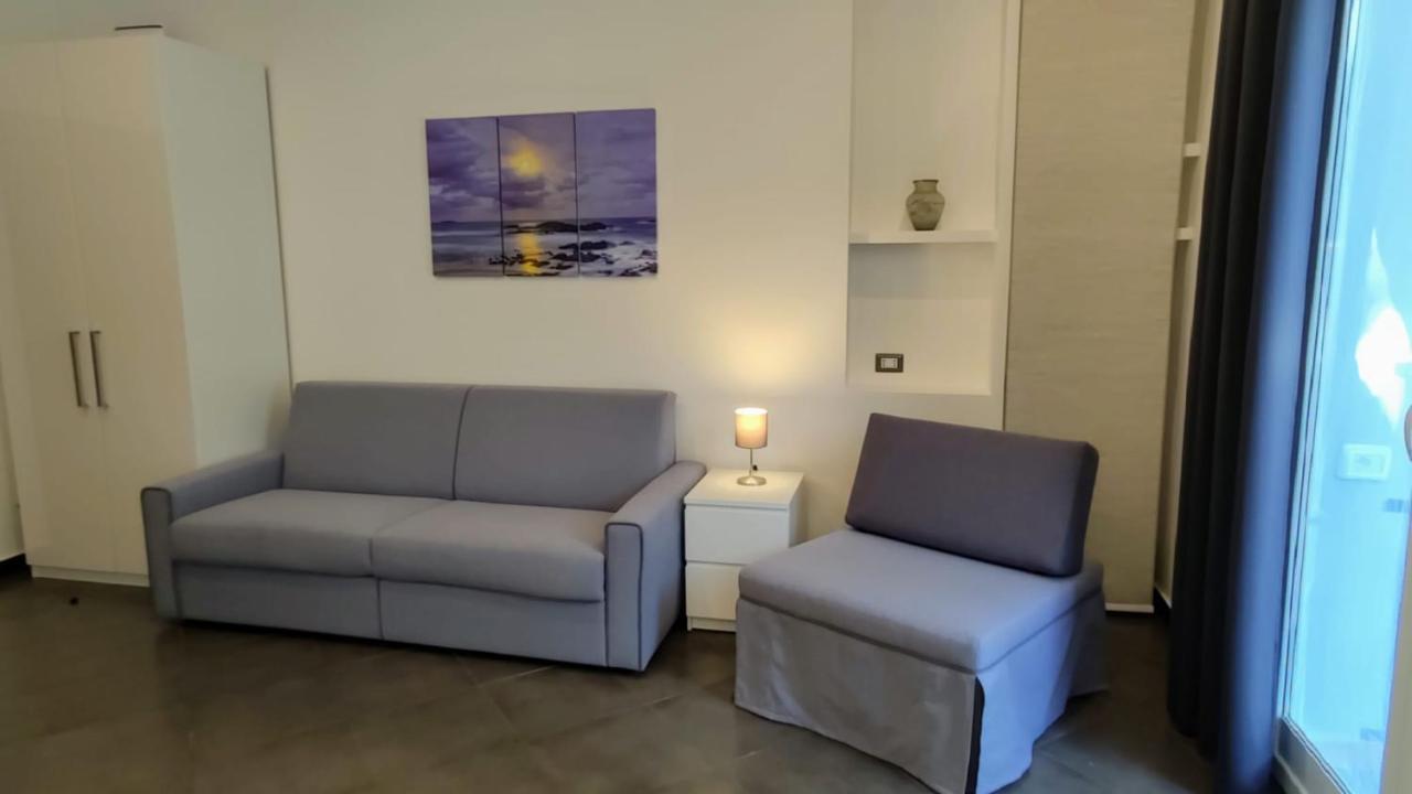 Karina, To The Beach With Terrace And Private Parking Savona Esterno foto