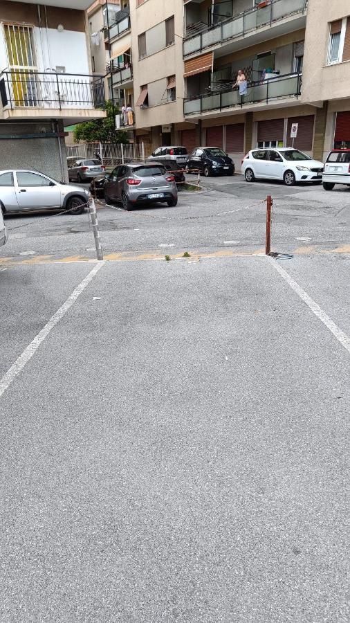 Karina, To The Beach With Terrace And Private Parking Savona Esterno foto