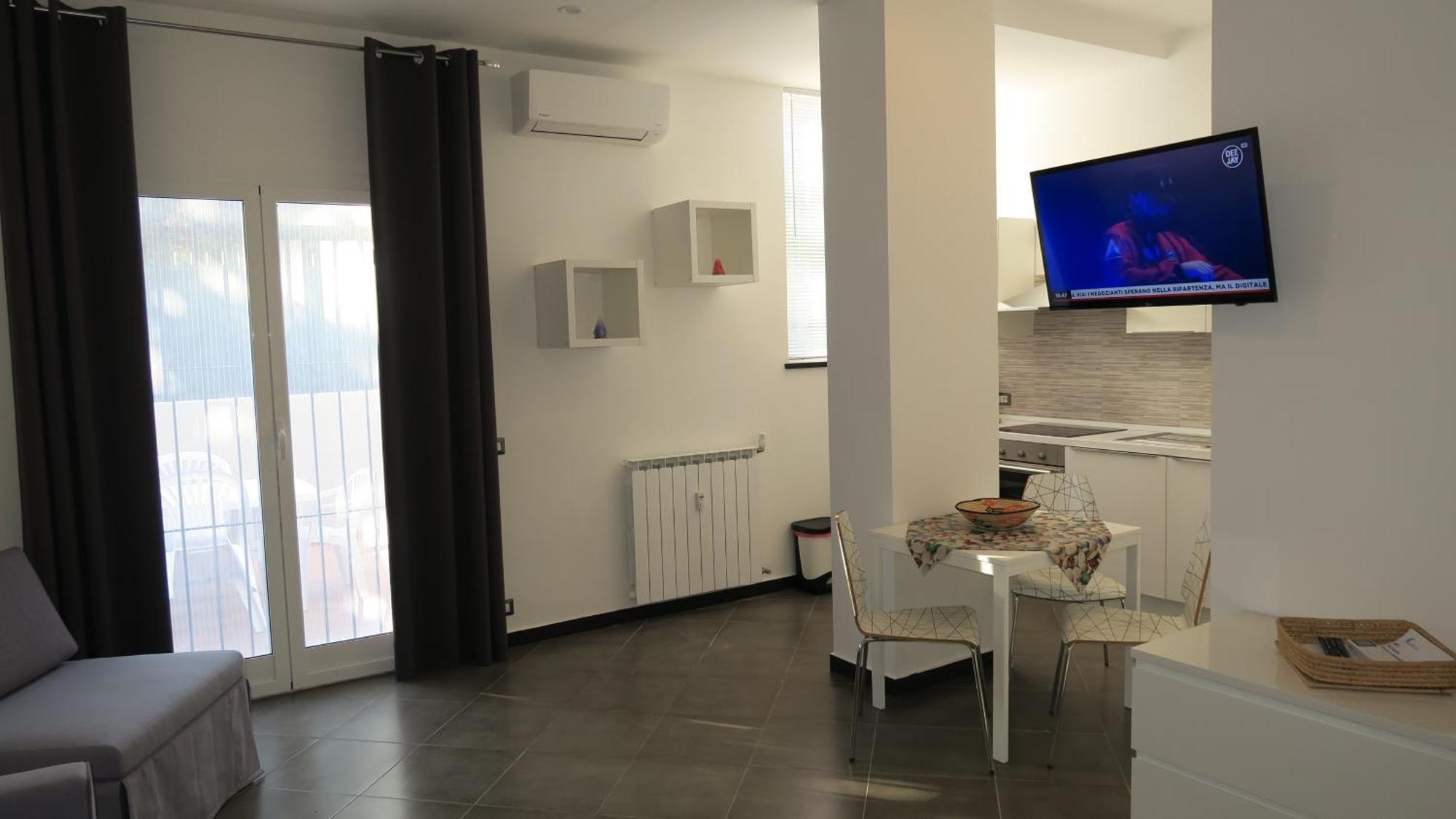Karina, To The Beach With Terrace And Private Parking Savona Esterno foto